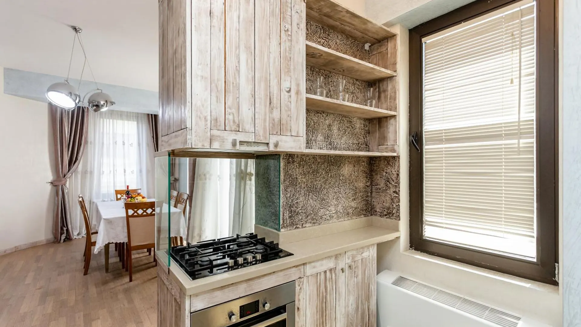 Centerpoint Suite Tbilisi 0*,