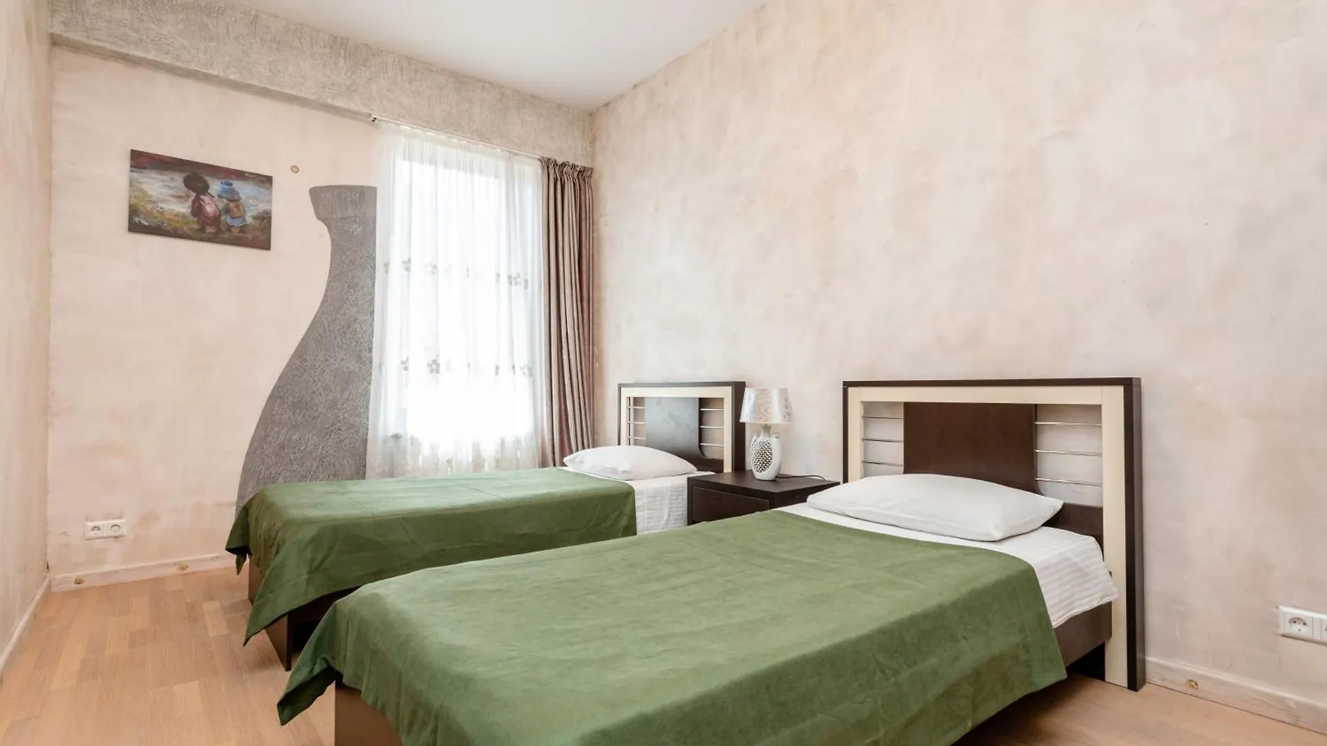 Centerpoint Suite Tbilisi 0*,